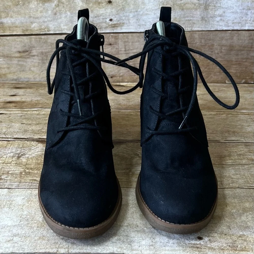 Style & CO. Size 8 Suede Women's Ankle Boots - Picture 2 of 9